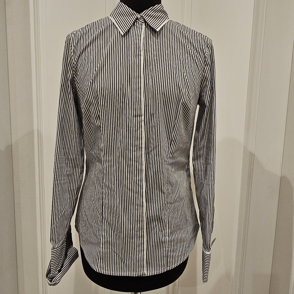 Striped black and white shirt WHBM Size 4 EUC